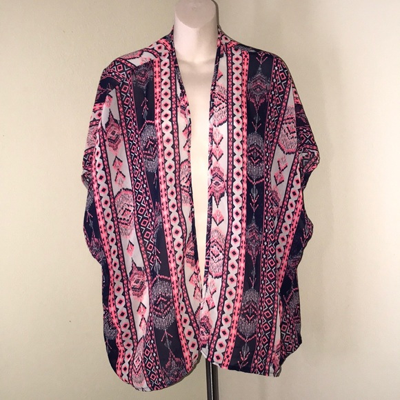 NWOT Bella D. Beautiful tribal boho short kimono - Picture 3 of 7
